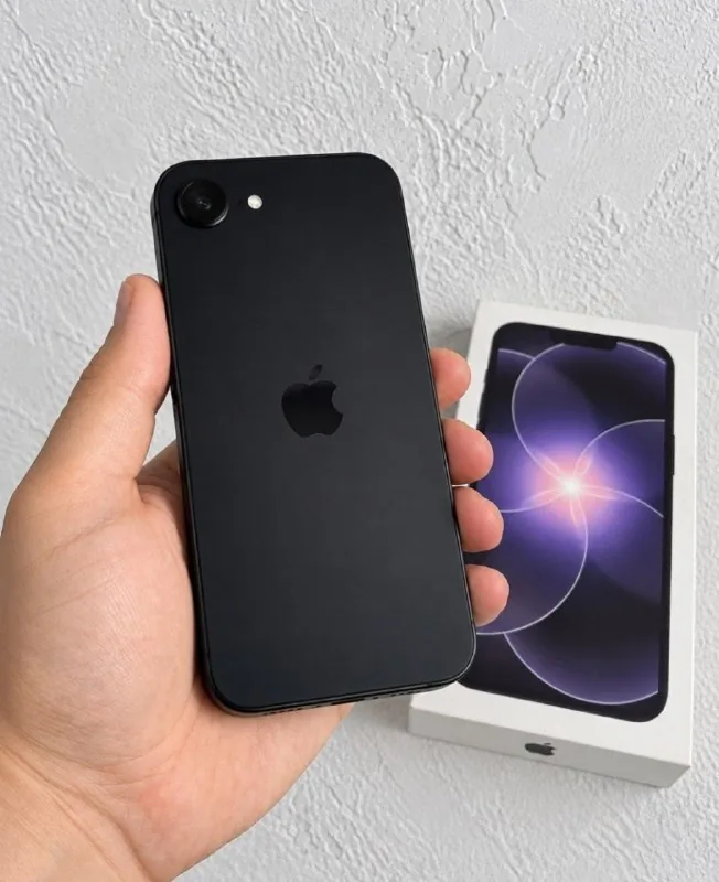 iPhone 17e 1