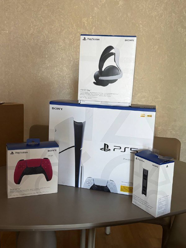 PlayStation 5 Slim, два контроллера, подставка, наушники Sony Pulse Elite
