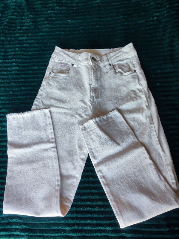 Розовые подтяжки, кроптоп хаки XS, белые джинсы O'stin 27