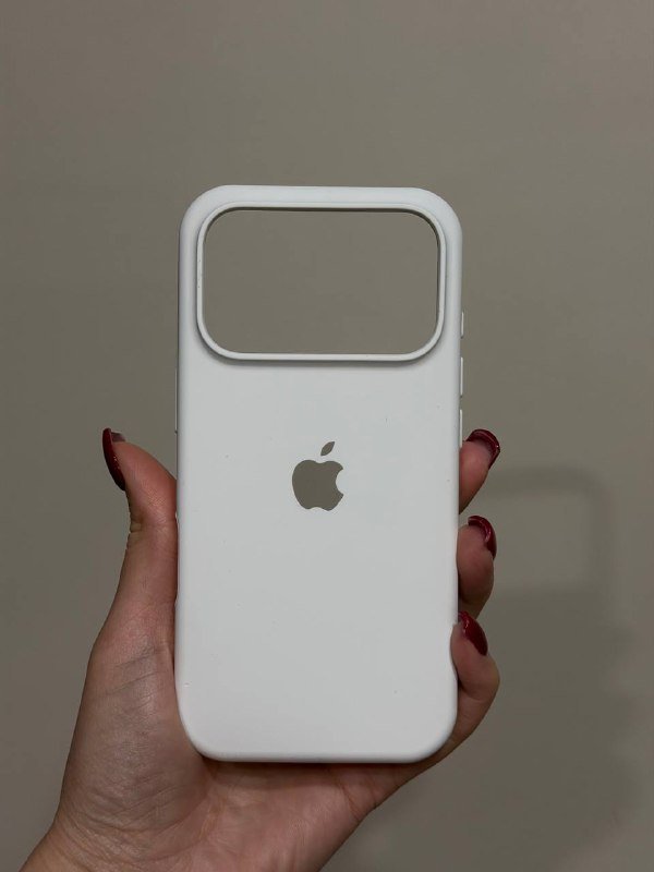 Чехол на iPhone 17 Pro