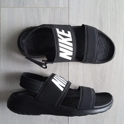 Босоножки Nike