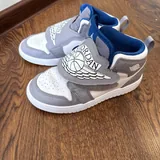 Кроссовки и ботинки Nike, Jordan, Converse, Salomon 9