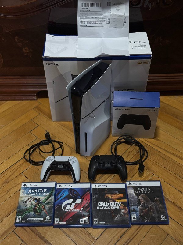 Playstation 5 Slim Disk version, 2 джойстика, игры, кабели, коробки