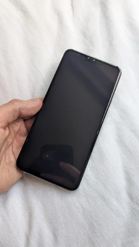 LG V40 1
