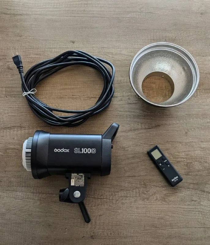 Godox SL100D студийный видеосвет 1