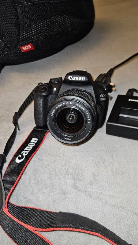 Камера Canon EOS 1200D, объектив 75-300мм, сумка Canon EOS