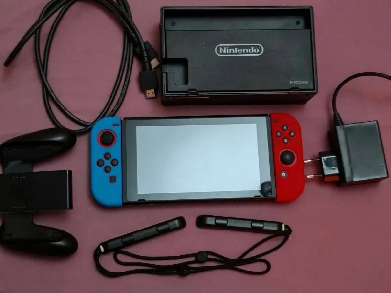 Nintendo Switch V2, чехол, аксессуары, игра Smurfs 2 1
