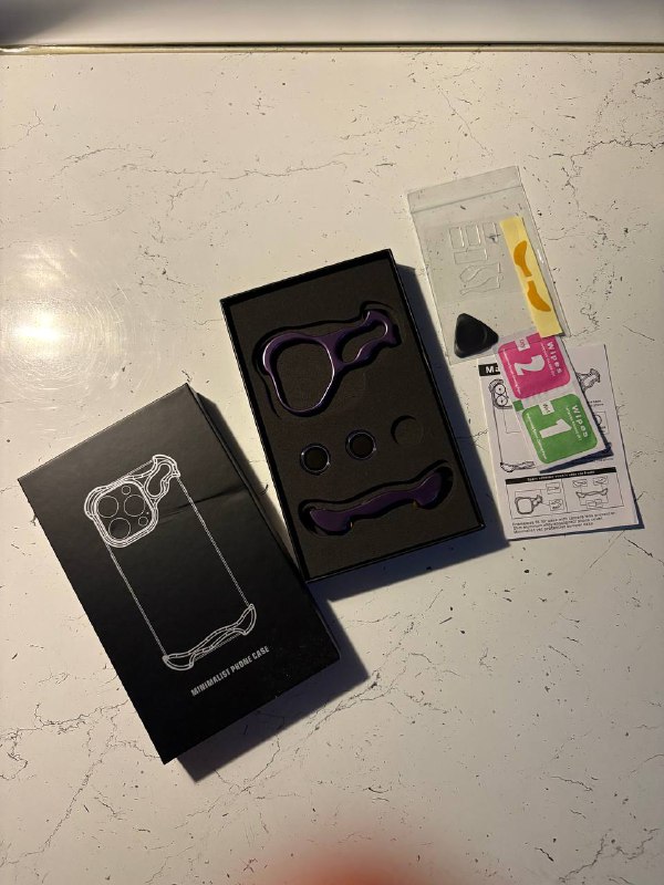 Чехол для iPhone 16 2
