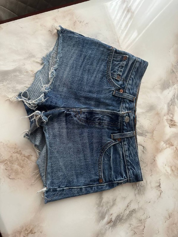 Шорты джинсовые Levi's Premium женские новые 6
