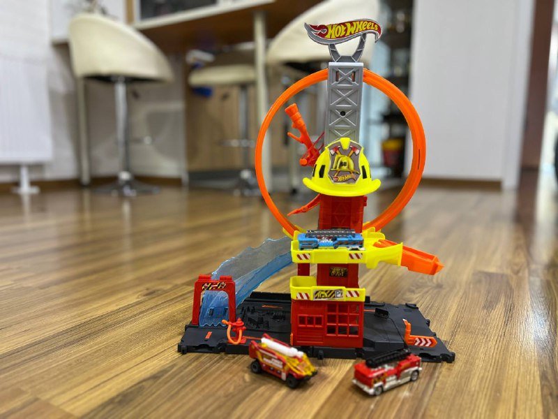 Хот Вилс пожарная станция со своими машинами