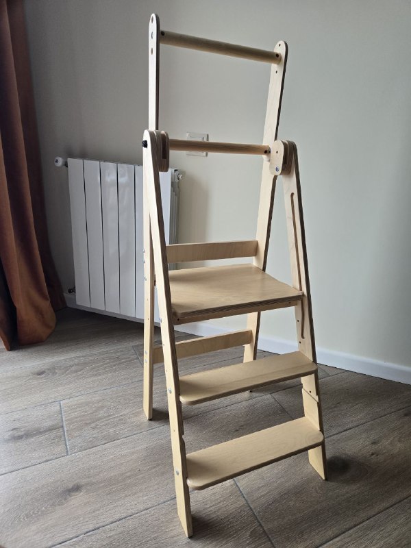 Деревянная детская башня-помощница 2