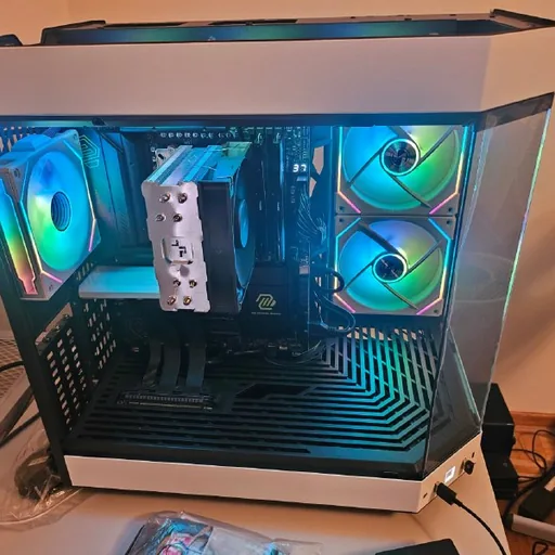 Hyte Y60 корпус системника