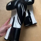 Боксёрские перчатки Adidas Speed Tilt 250 2