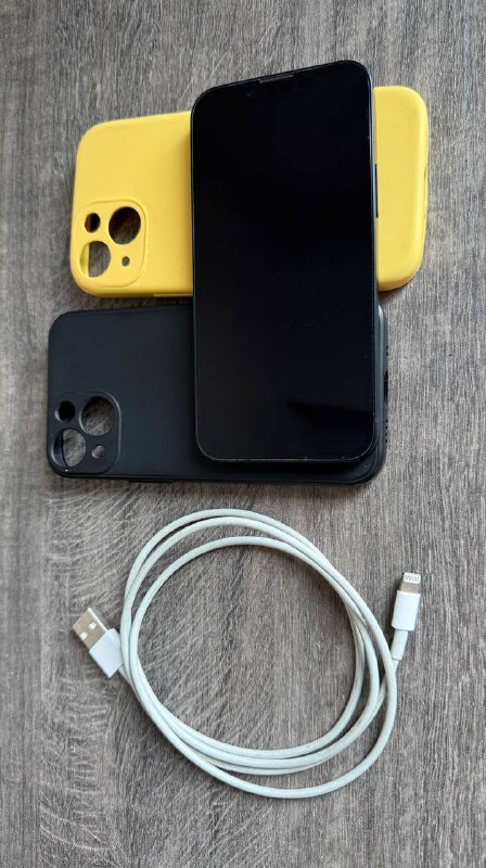IPhone 13mini 128gb, чехлы, провод 3