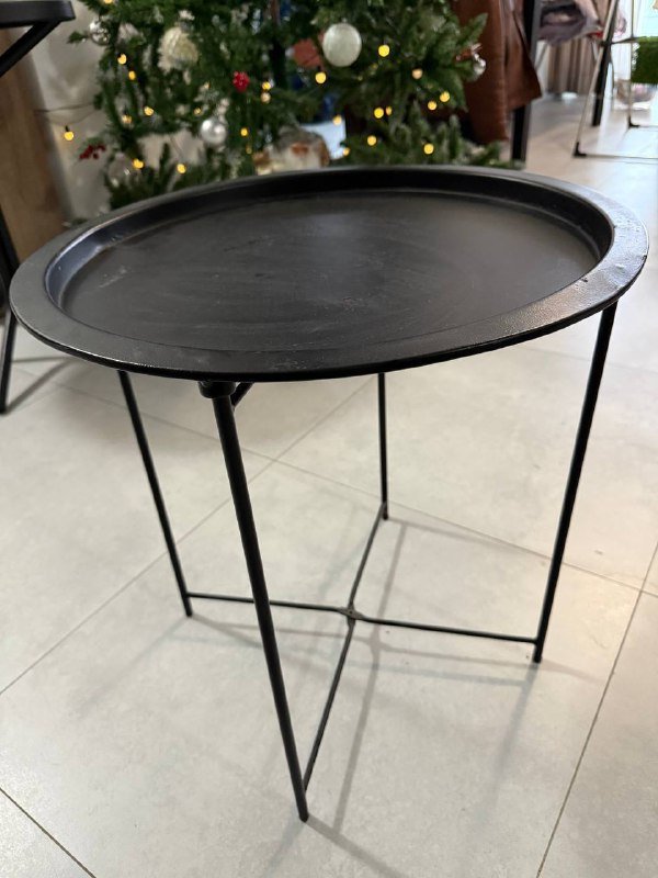 Столы, стулья, барные стулья, комод, бабинный магнитофон, телевизоры 8