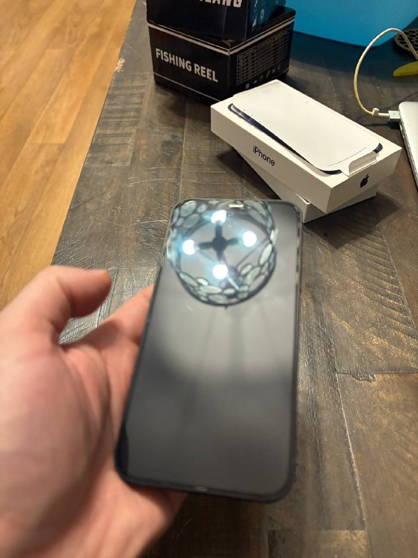 iPhone 12, 128 ГБ, в идеальном состоянии, с чехлом UAG