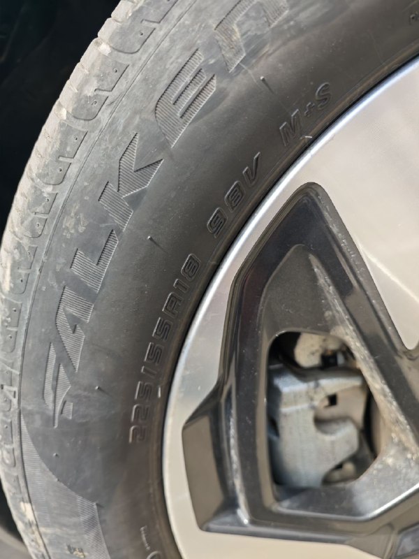 4 летние покрышки Falken 225/55/18 2
