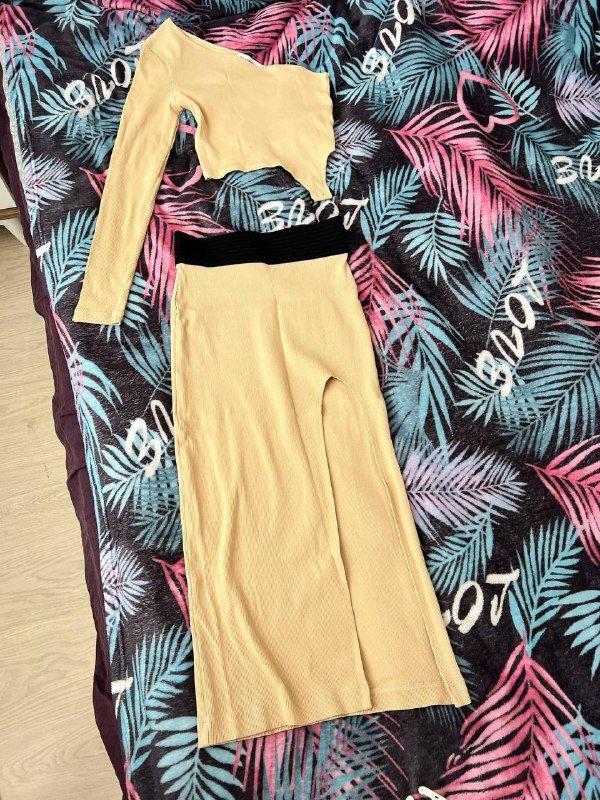 Верх, низ, комбинезон, юбка, топ, кофта, джинсы, платья