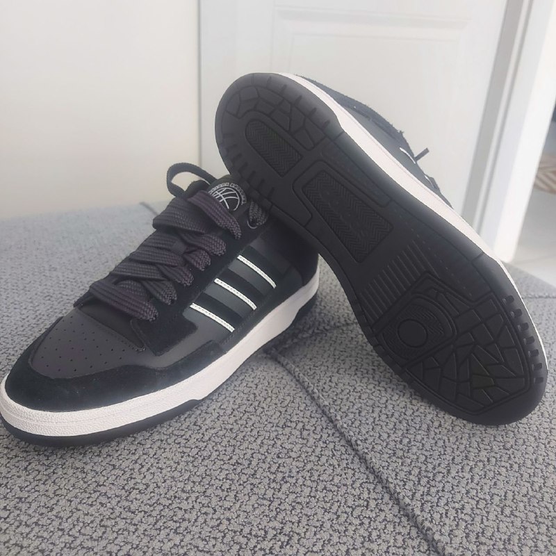 42 размер новые кроссовки adidas 4