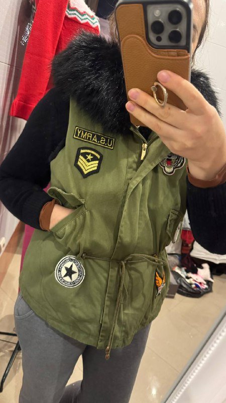 Подушка, женские носочки, теплая жилетка, текстильная елка, свечи, большая машинка, мужской свитер Zara 5