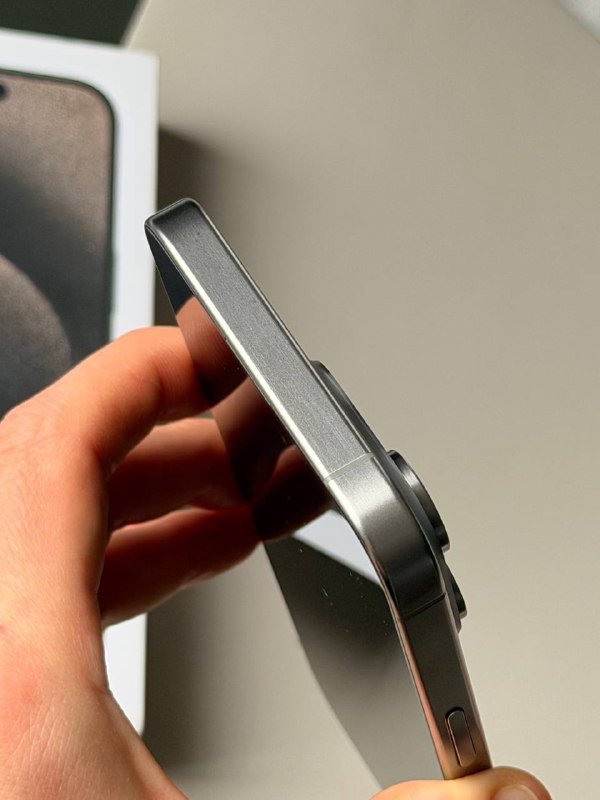 iPhone 15 pro max 256GB Natural titanium 6