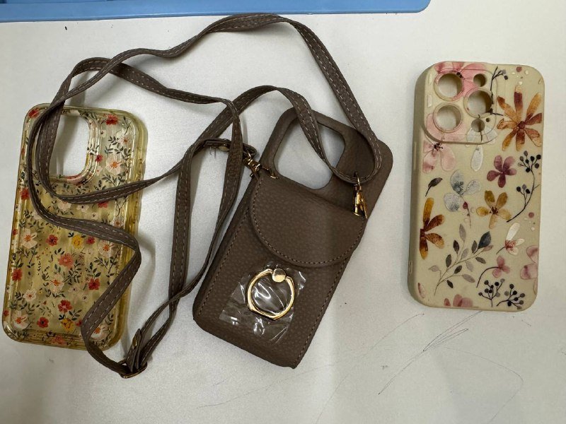 Чехлы на 15 Pro, 2 новых