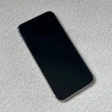 iPhone 11, три чехла 4