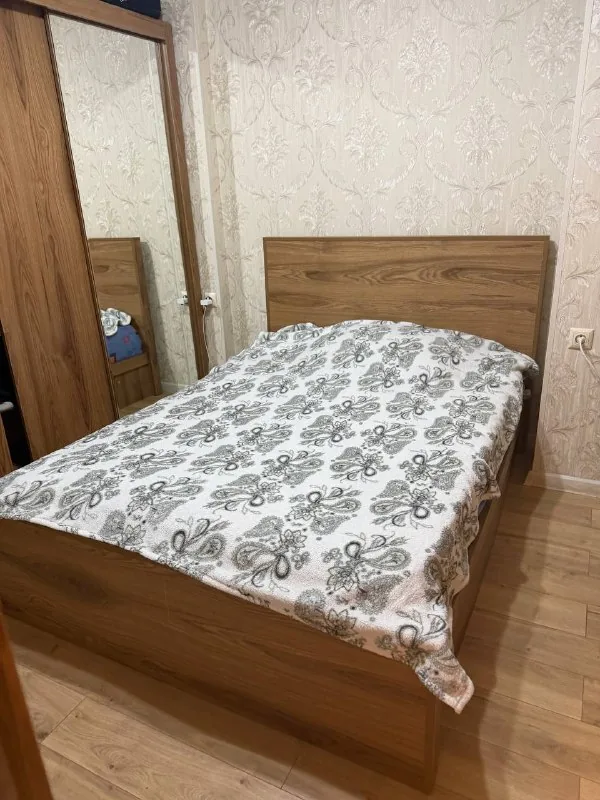 Кровать с подъёмным механизмом и матрасом 1