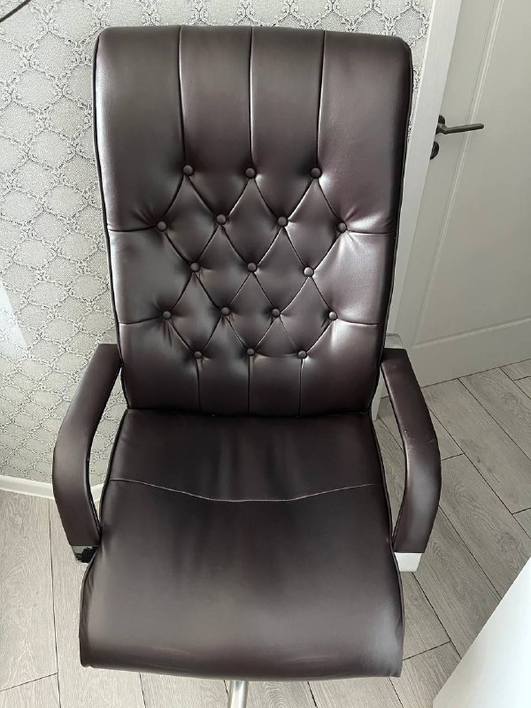 Стол 120х60 и черное кресло 6