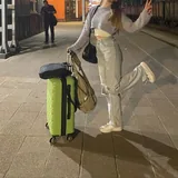 Medium-sized suitcase 3