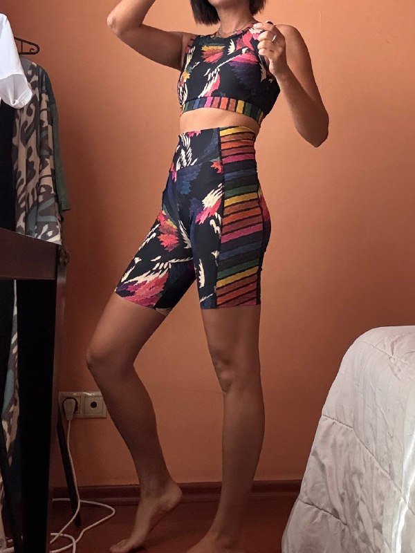 Спортивный костюм FARM топ, леггинсы, майка-сетка