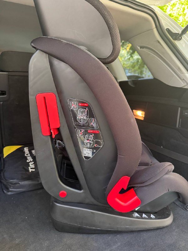 Автокресло Chicco от 9 до 36 месяцев 3