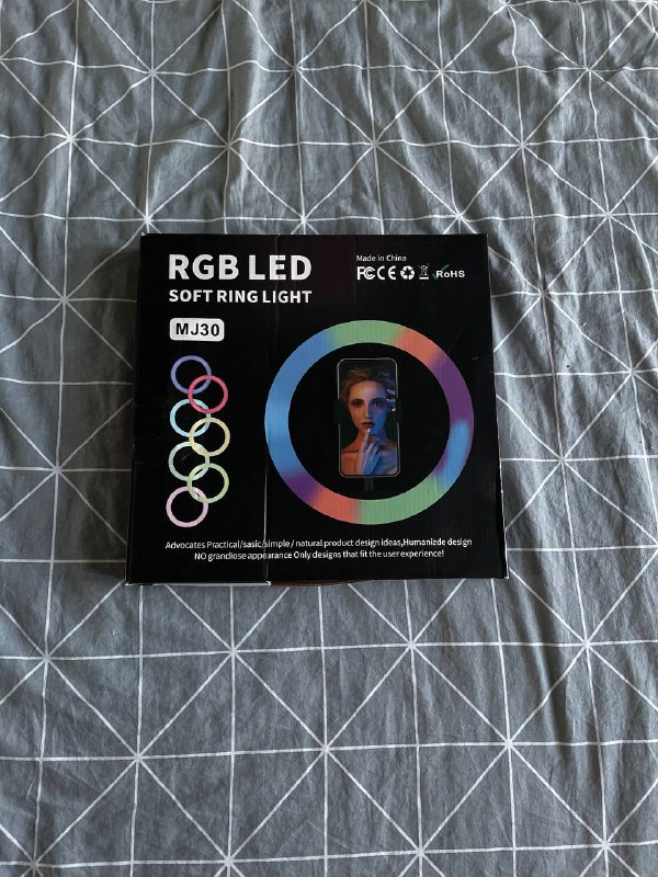 RGB лампа с режимами мерцания и белым светом