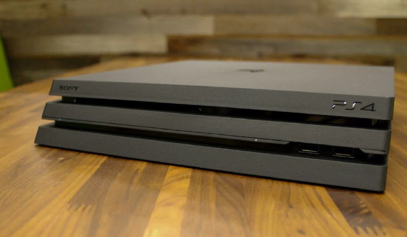 PlayStation 4 PRO 1TB, зарядная станция, 3 геймпада