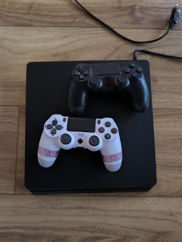 Ps4 1tb два джоя