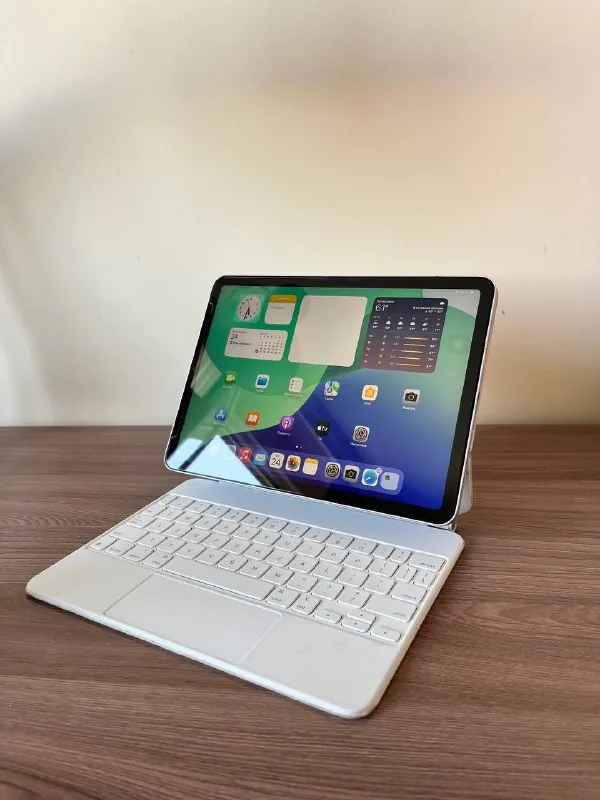 iPad Air M1 Wi‑Fi 1