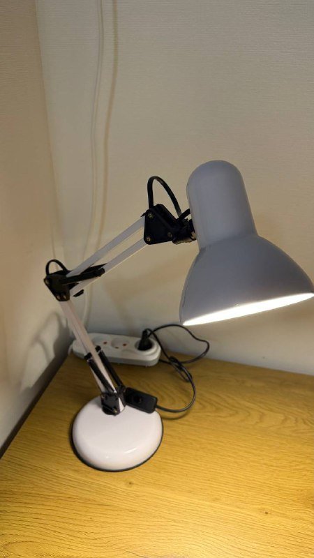 Лампа настольная