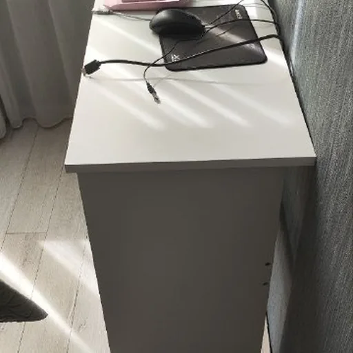 Игровое кресло Genesis Nitro 890 G2, стол