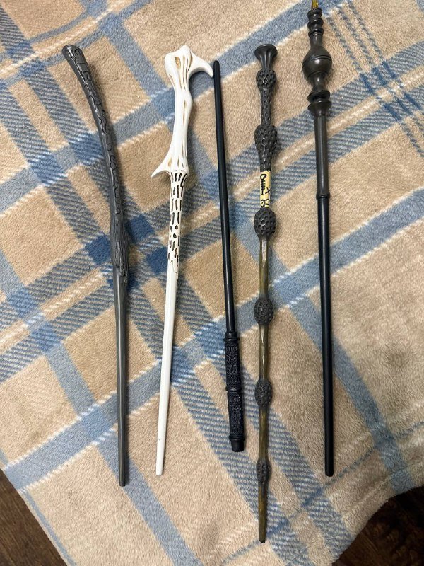 Осенние украшения, палочки Гарри Поттера