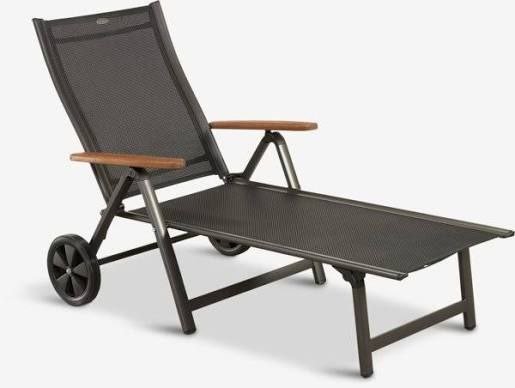 Пуф, барные стулья, шезлонг JYSK, качели, пледы, ковёр, комнатные растения 6