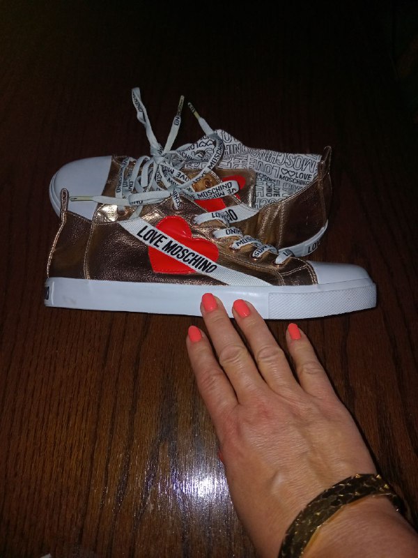 Love Moschino Size 39 Sneakers 2