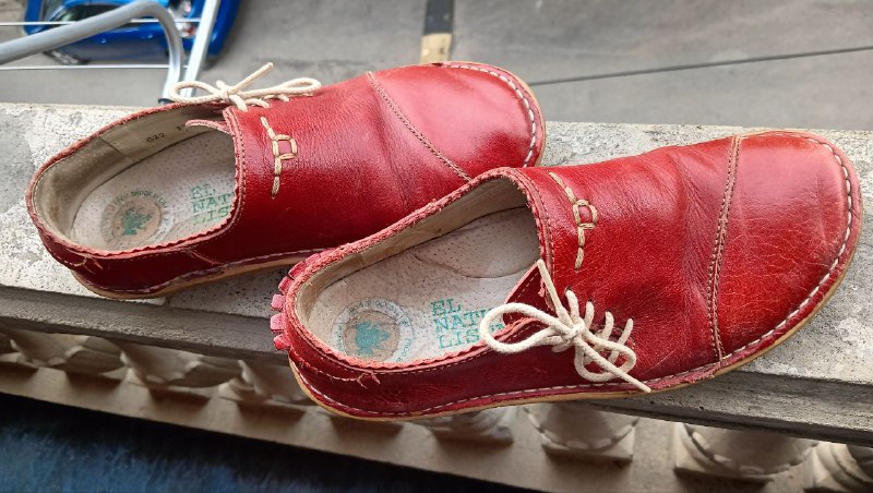 Пляжные тапочки Crocs, Ботиночки El Naturalista женские 10