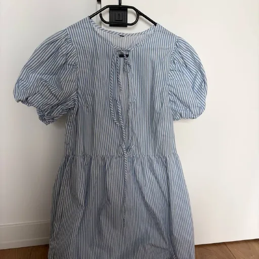 H&M dress, Cargo pants