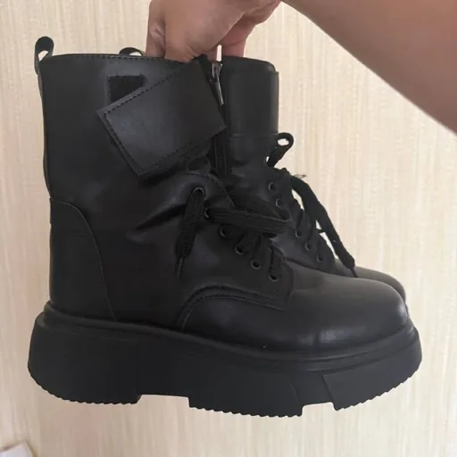Women's boots, size 39