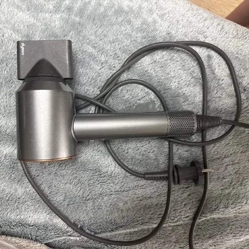 Фен Dyson