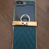 Samsung Galaxy Z Flip 5 2