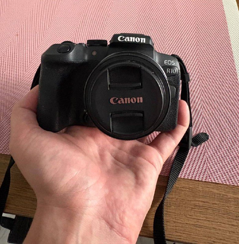 Canon EOS R10 камера и объектив 18-45mm IS STM 1