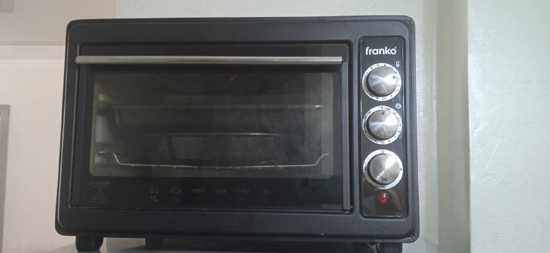 Духовка Franko с двумя противнями