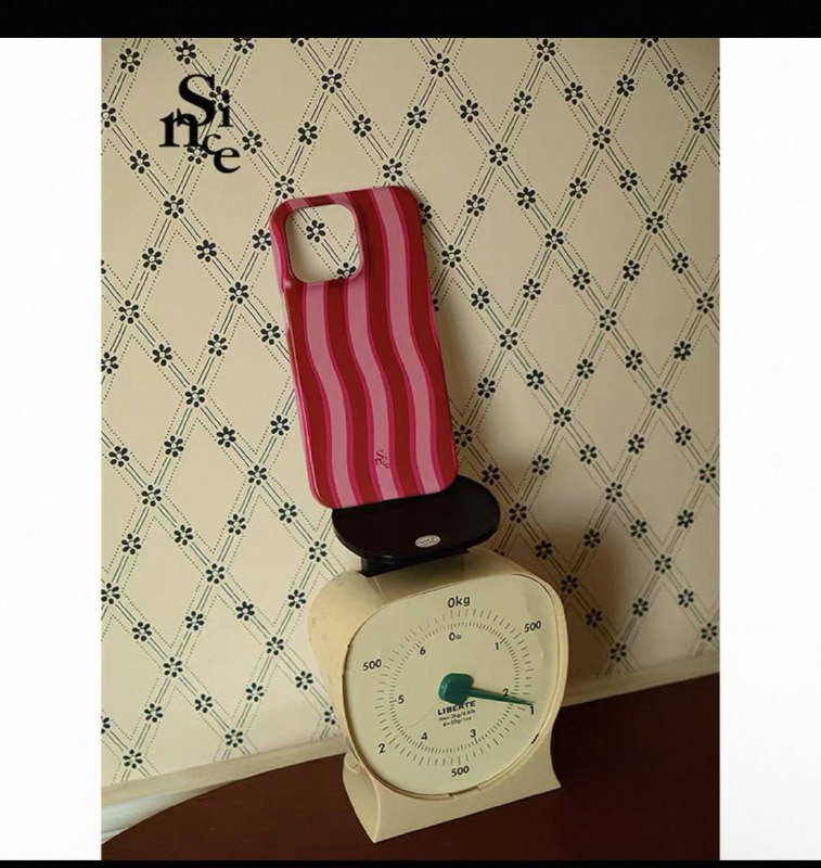 Чехол на айфон 14 яркий сочный цвет