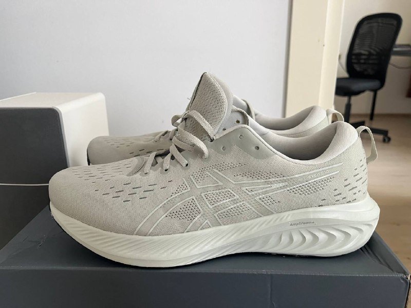 Беговые кроссовки Asics Gel Excite